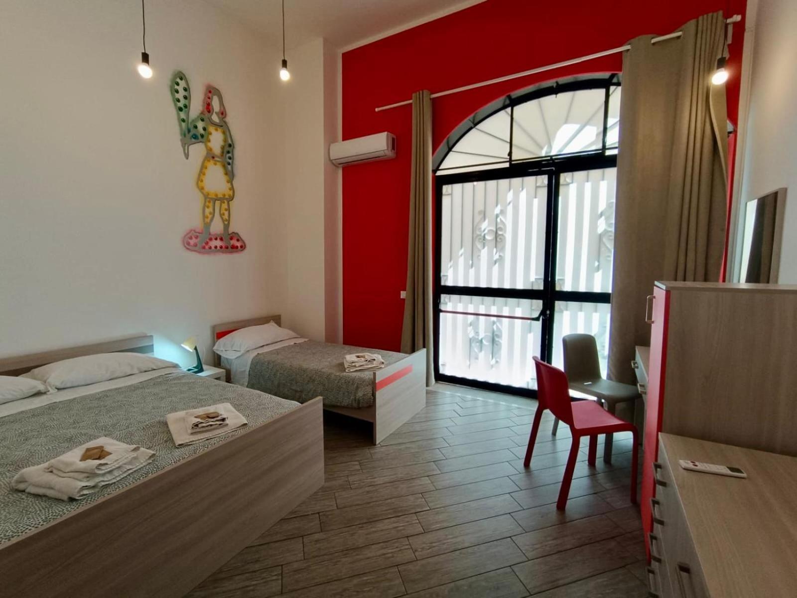 Cortile Dei Giusti - Combo Guesthouse Palermo Room photo